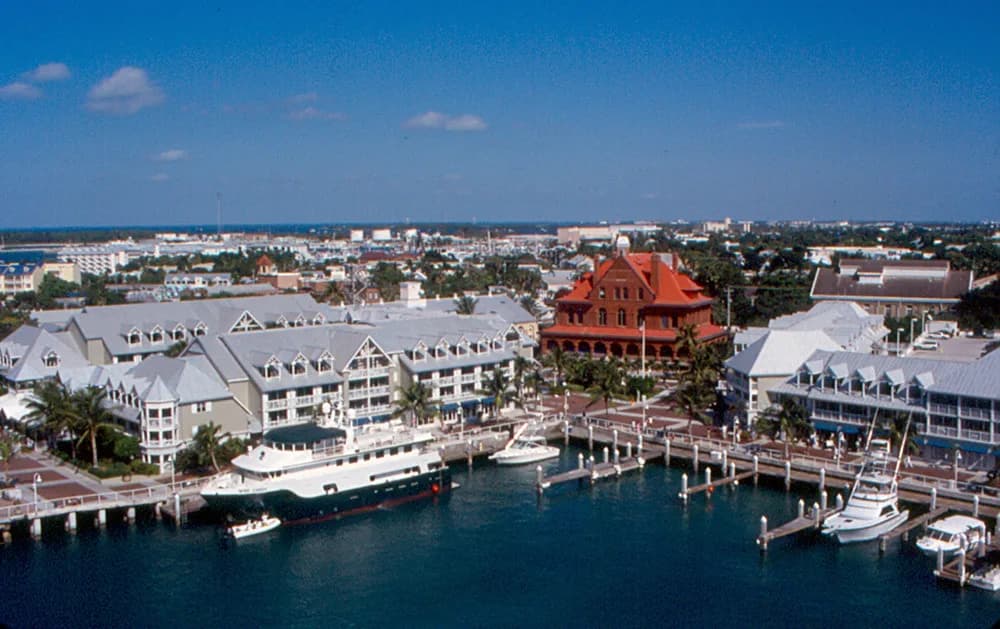 Dog-Friendly Hotels in Key West: Pet Fees, Limits and Rules