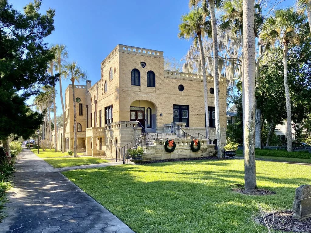 Dog-Friendly Hotels St. Augustine: Beach Resorts or Inns