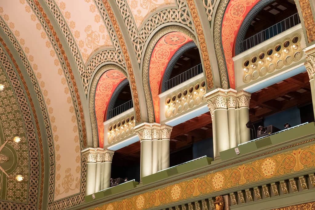 Dog-Friendly Hotels in St. Louis: Pet Policies Compared