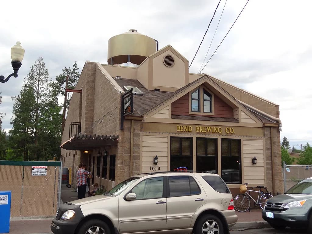 Dog-Friendly Restaurants Bend, OR: Where to Eat
