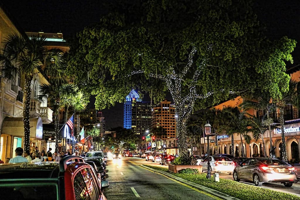 Dog-Friendly Restaurants Fort Lauderdale: Where to Book
