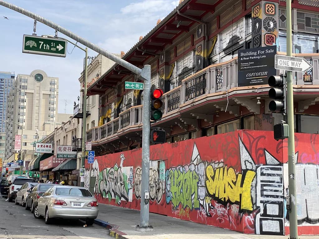 Dog-Friendly Restaurants in Oakland: Where to Eat