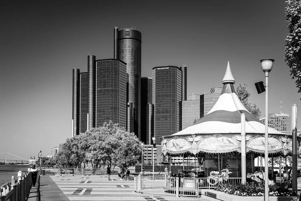 Dog Parks in Detroit: Off-Leash Areas, Riverwalk & Dog Bars