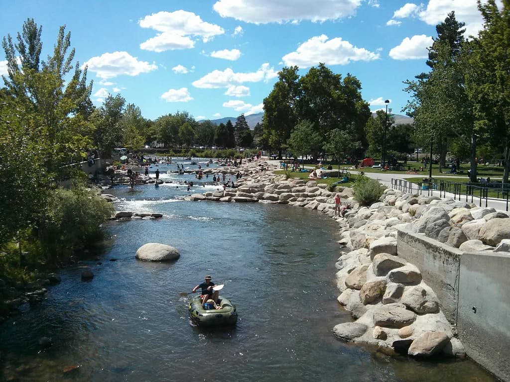 Dog Parks in Reno: Off-Leash Areas, Rules and Fencing