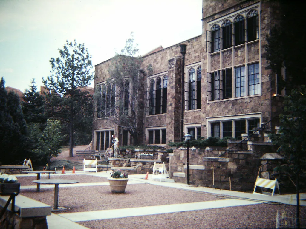 Colorado Springs: Glen Eyrie Patio