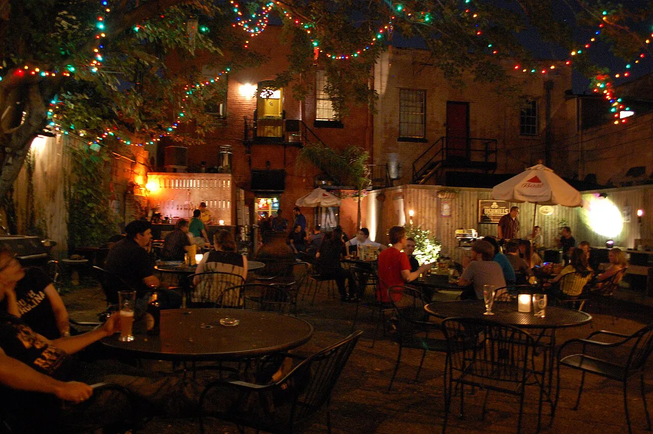 Patio amsterdam, Dallas
