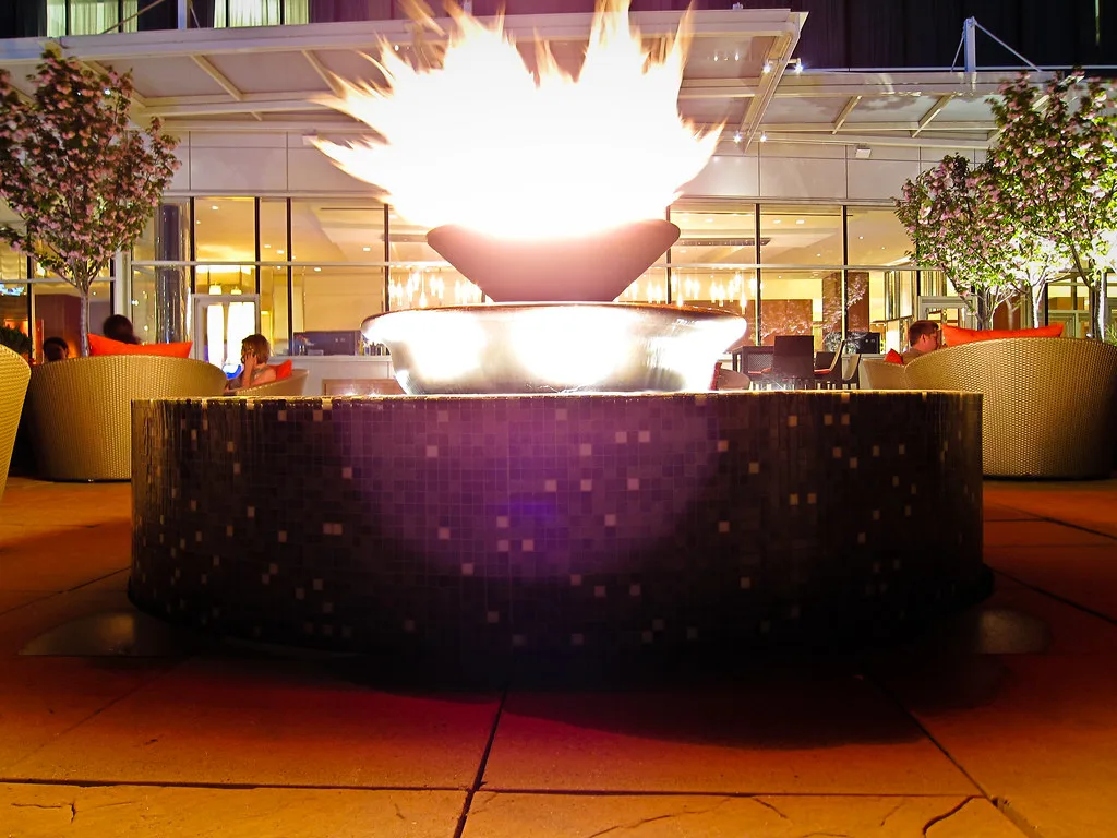 Four Season St. Louis - Fire Pit on the Patio
