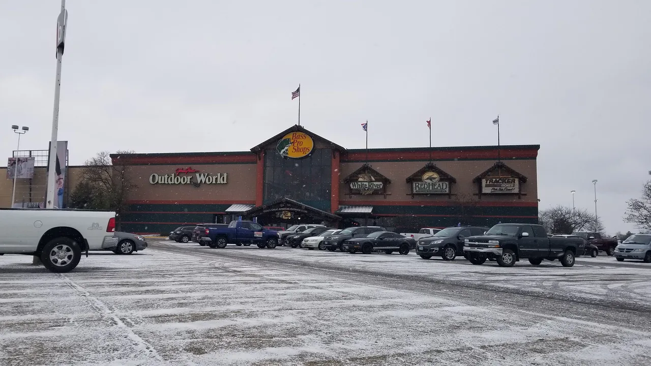 Bass Pro Shops - Cincinnati Mills Mall Cincinnati, OH November