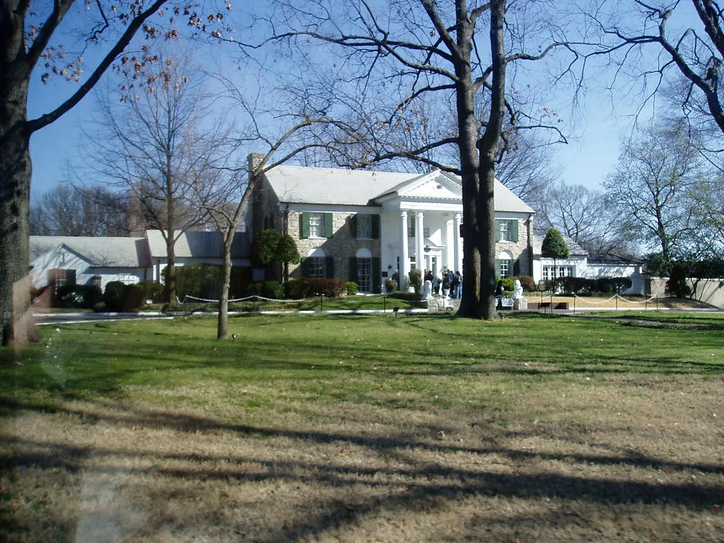 Elvis's Abode!, Memphis