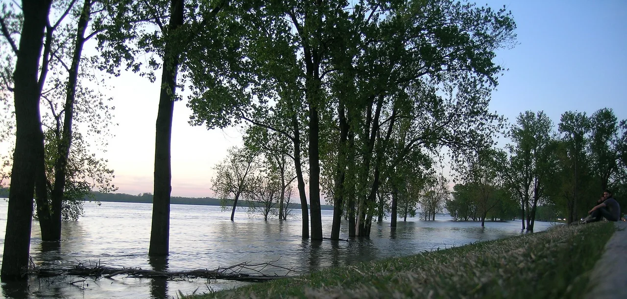 looking upriver from Mud Island, Memphis
