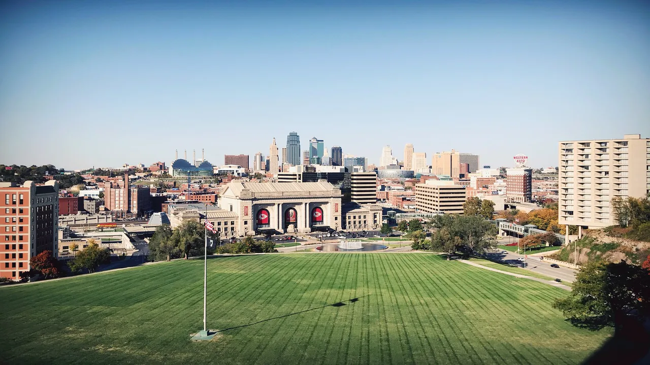 Skyline from WWI monument, Kansas City