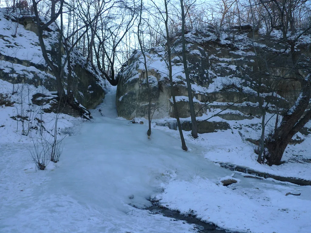 Frozen waterfall, Minneapolis